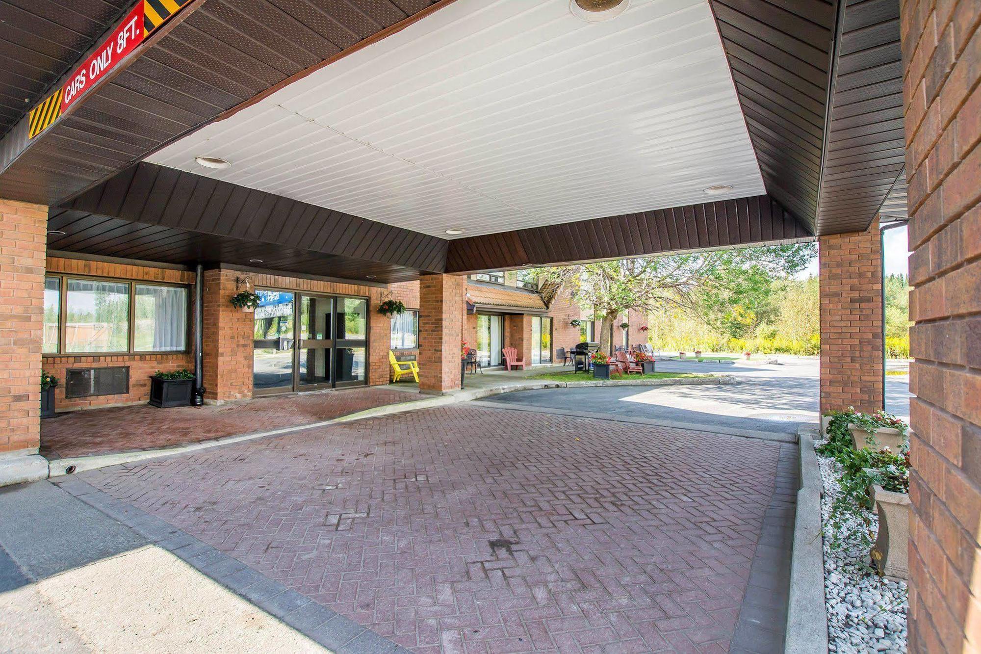Comfort Inn Kirkland Lake Esterno foto